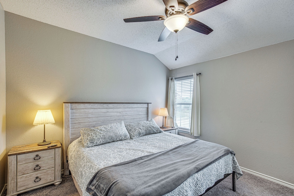 Pet-friendly Allen Home ~ 30 Mi to Dallas! view 3