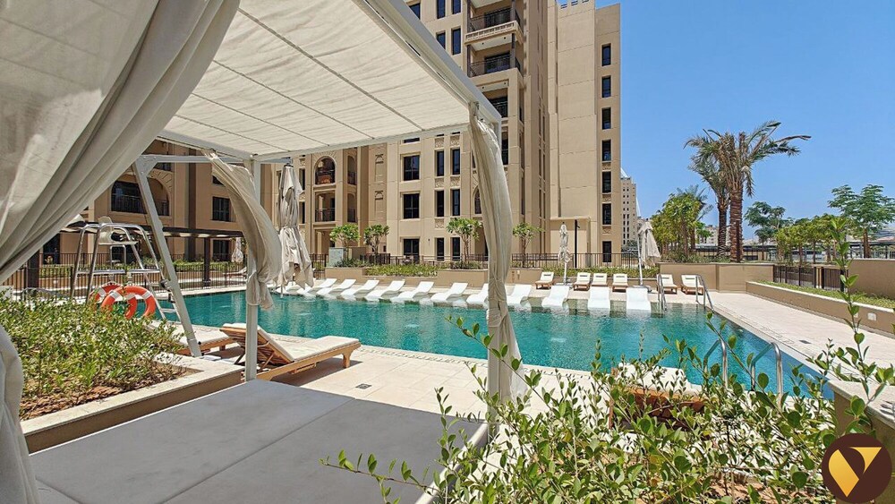 Elegant MJL Pool View Near Burj Al Arab