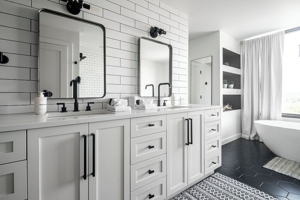Luxury Hill Country Container Home - Near Alamo Springs Cafe