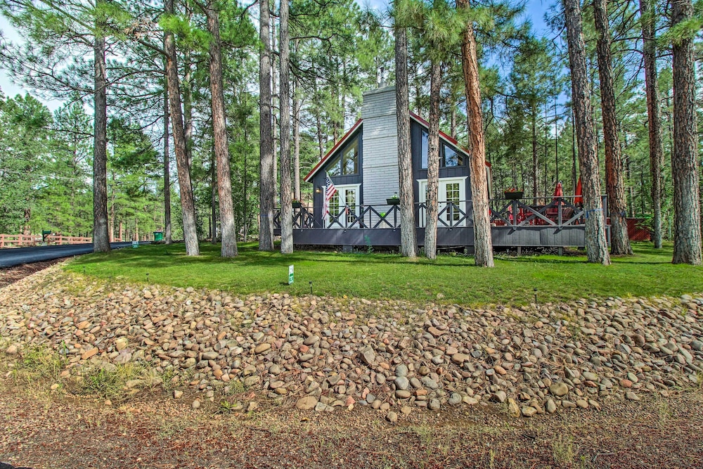 Show Low Cabin w/ Grill ~ 2 Mi to Fool Hollow Lake view 3
