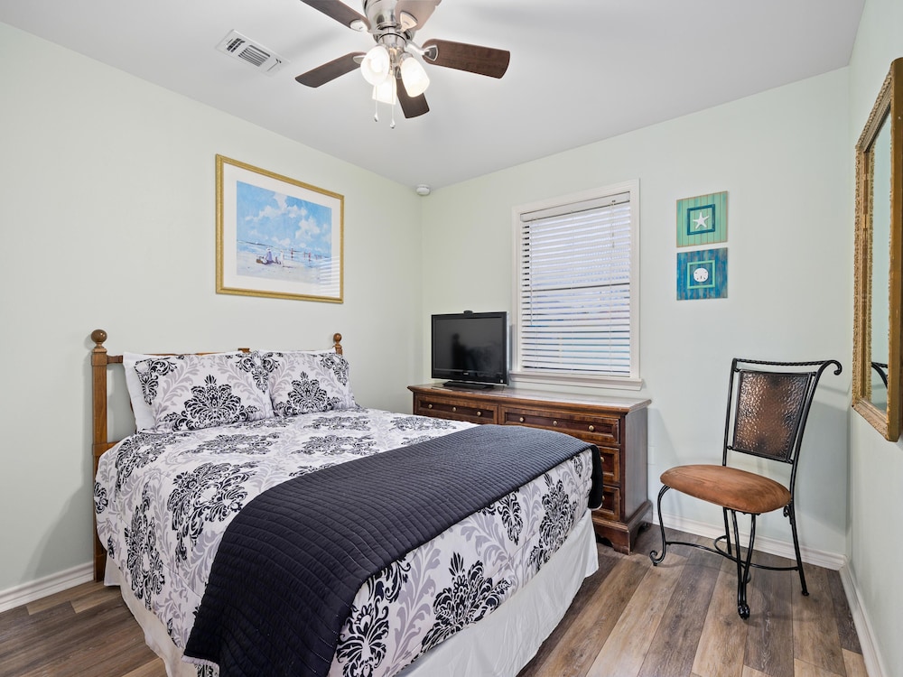 Magnolia House view 4