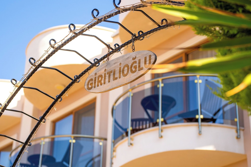 Cunda Giritlioğlu Otel Yetişkinlere Özel +12 - Image 95