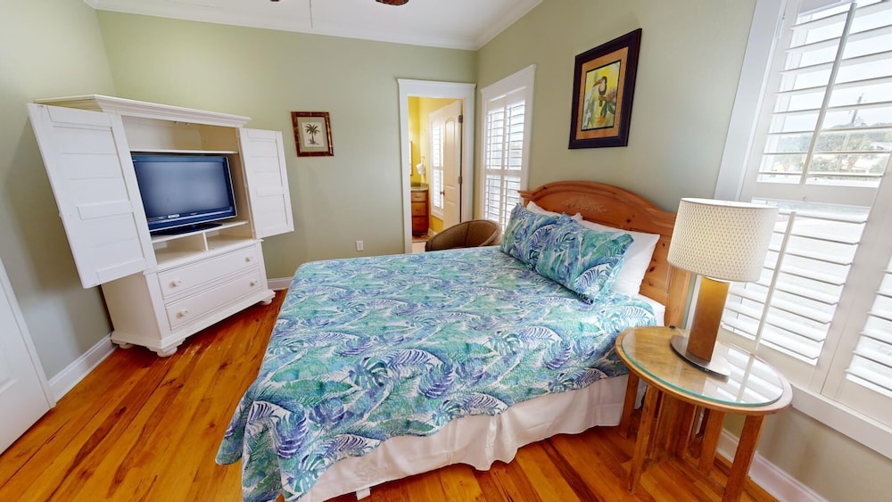 15 17th Street by Tybee Vacation Rentals