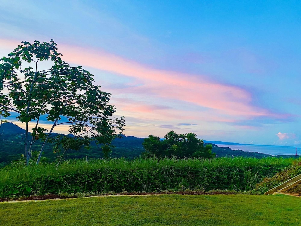 Unforgettable Stay - Book Brand New Villa Roca
