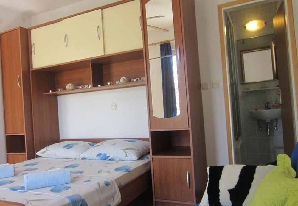 Photo 11