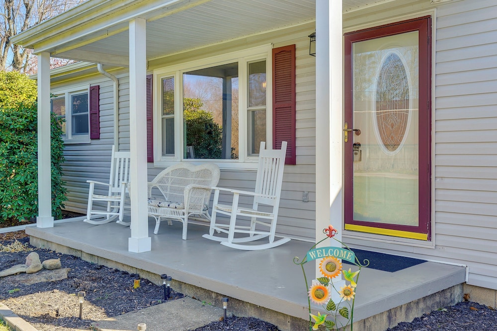 Hocking Hills Hideaway w/ Hot Tub & Fire Pit! view 4