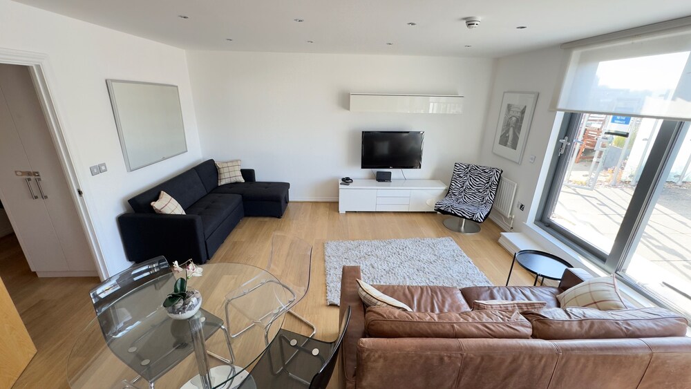 2-bed Apt, Sleeps 7, 5 Mins to Camden Market