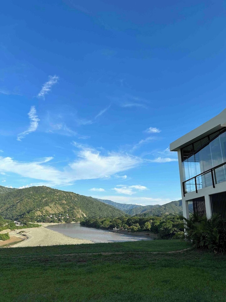 Casa Rio Adentro