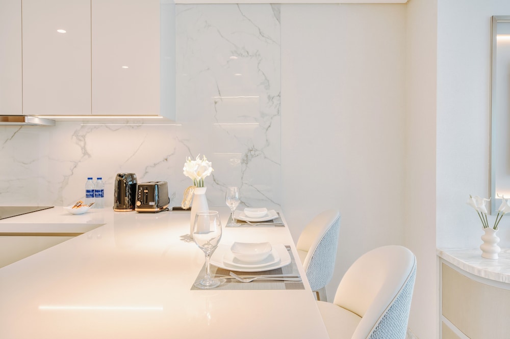 PVH - Studio - Emaar Fashion Ave