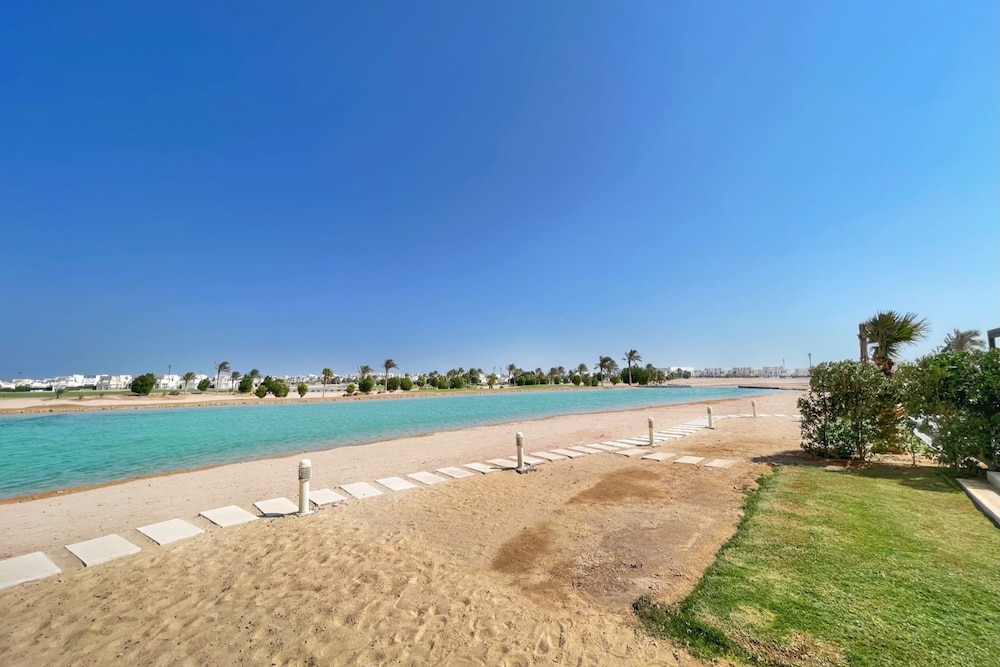 Xuru Stays I Poised & Pearly 3 BDR Villa @ Cyan El Gouna