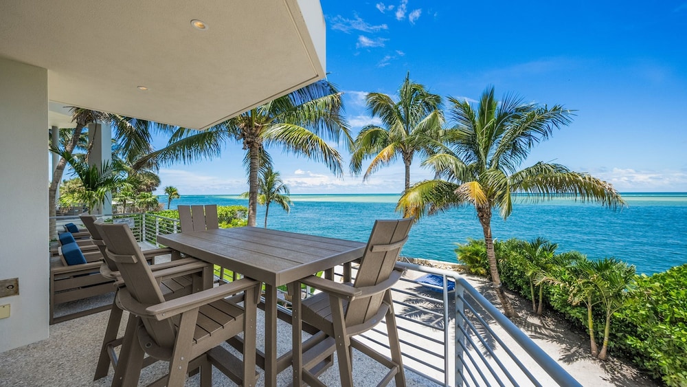 Endless Horizon in Siesta Key