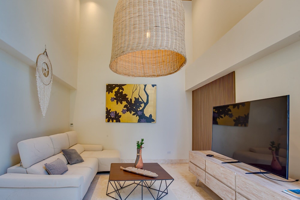 Spectacular 6 BR Luxury Villa in Punta Cana
