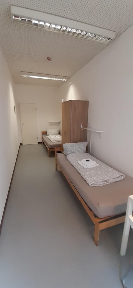 2-Rent Group Hostel Zimmer&Apartments GKP2