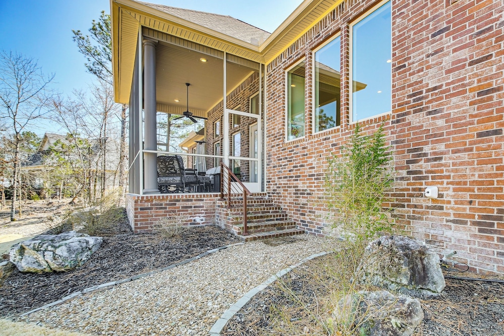 Luxe Golf Getaway in Hot Springs Village!