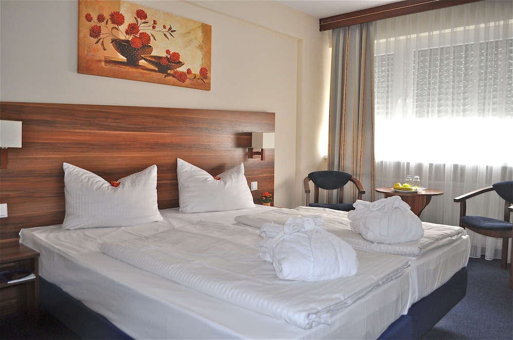 Frankfurt Vacations - Savoy Hotel Frankfurt - Property Image 32