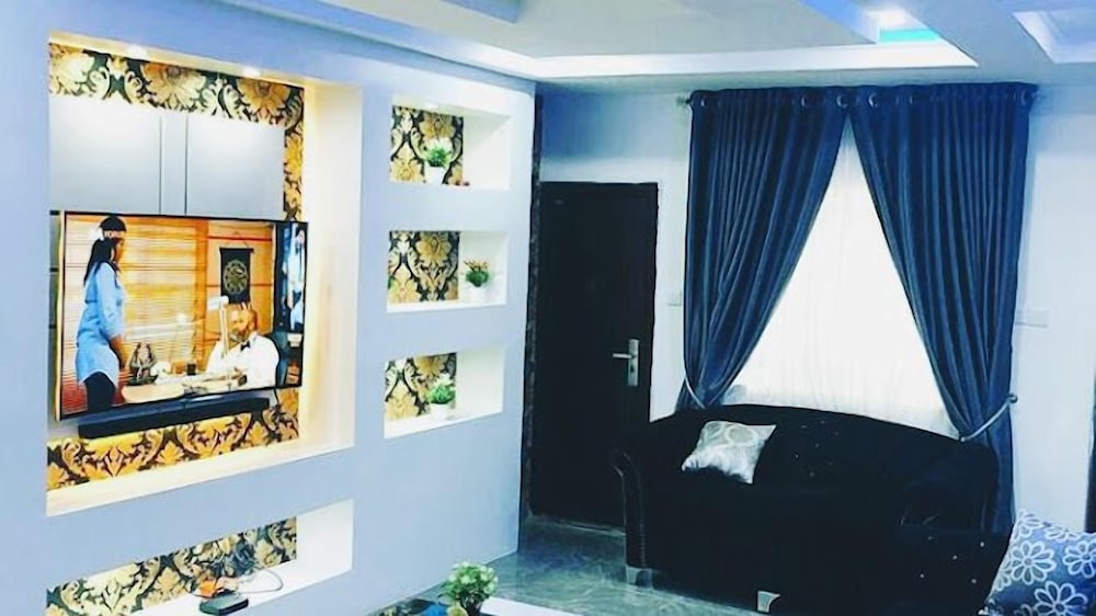 Pioneer Luxury Apartment