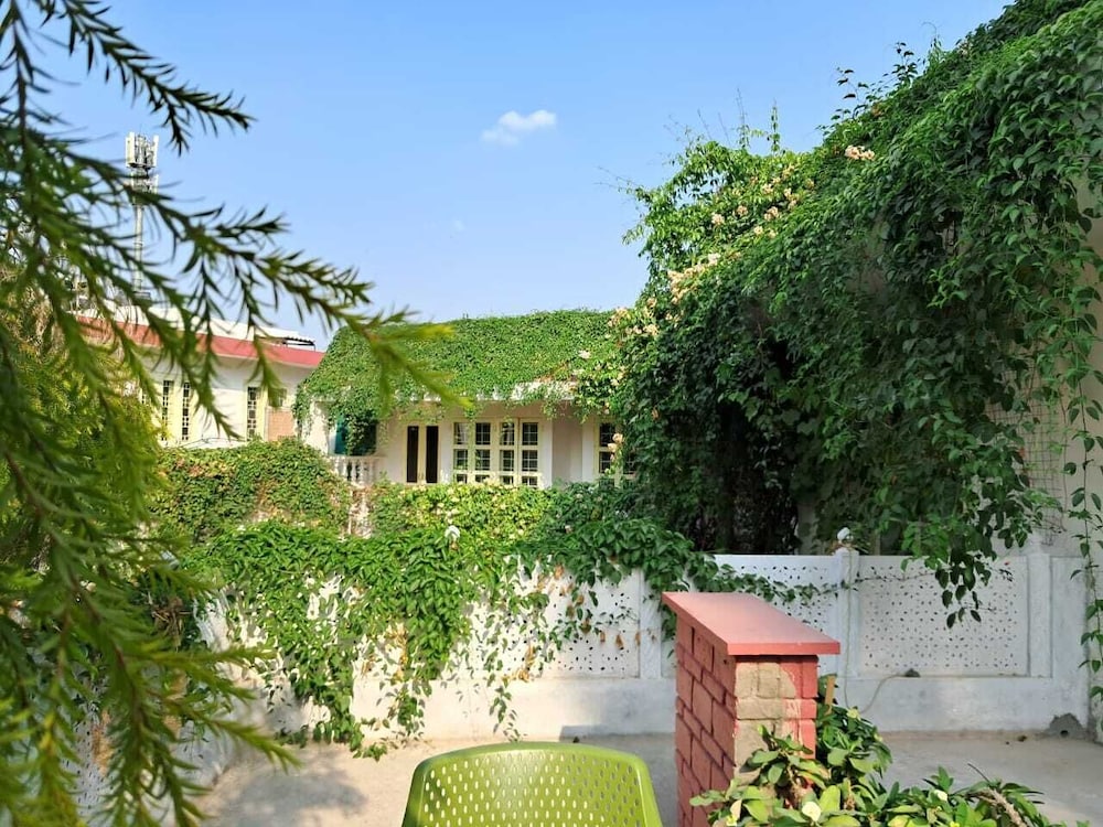 Vijaya's Homestead