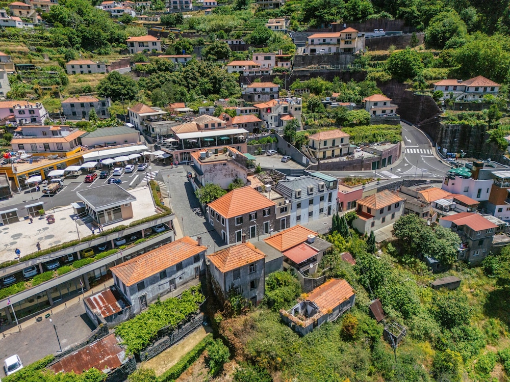 Cora o da Madeira - Quebrada by Madeira Sun Trave