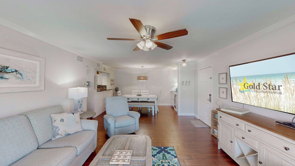 Delightful 3BR Condo Near Gulf Shores With Pool & Hot Tub