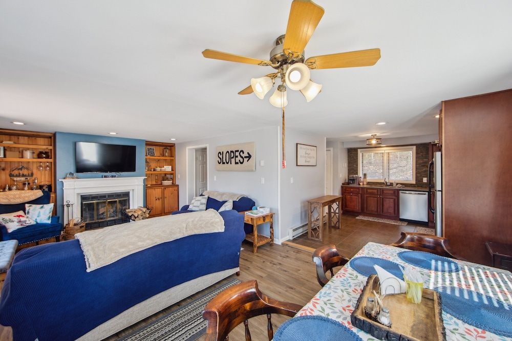 Hullabaloo 23E - Upgrade End Unit With Mountain Views 2 Bedroom Townhouse by The Summit at Gore Mountain