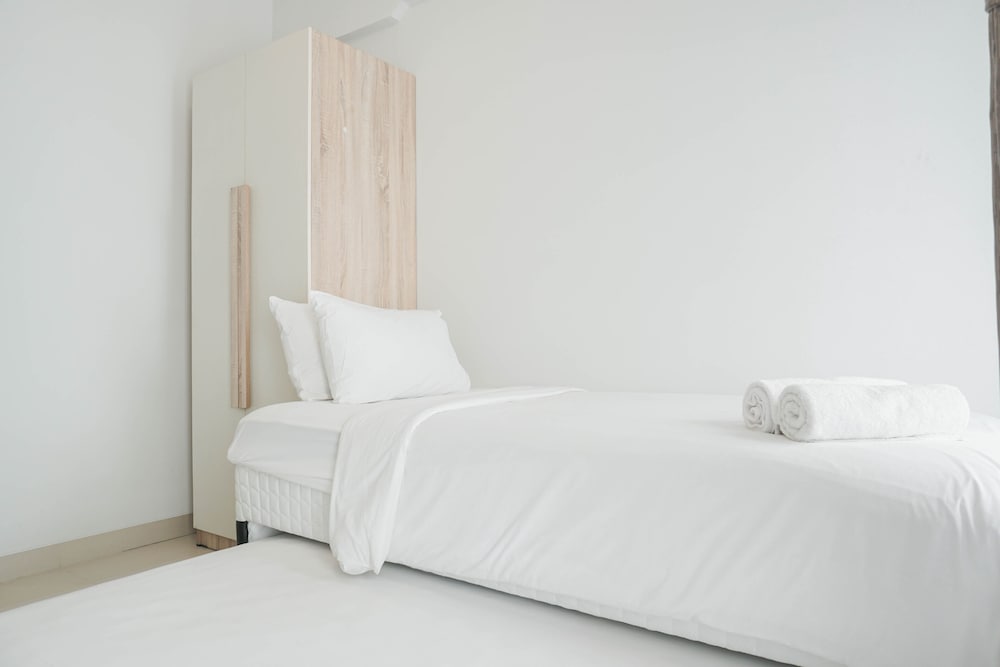 Fully Furnished With Comfortable Design Studio Citra Living Apartment view 2