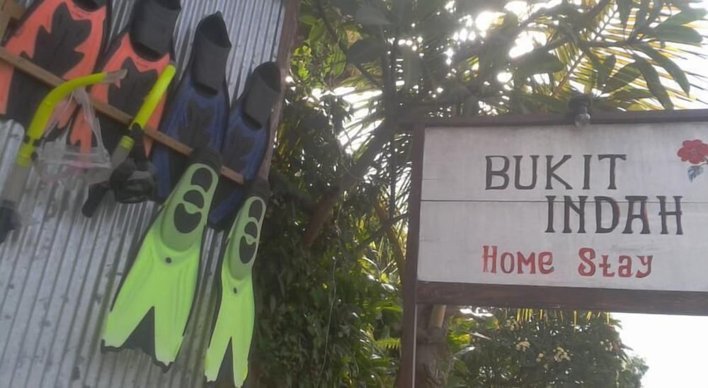 Bukit Indah Home Stay