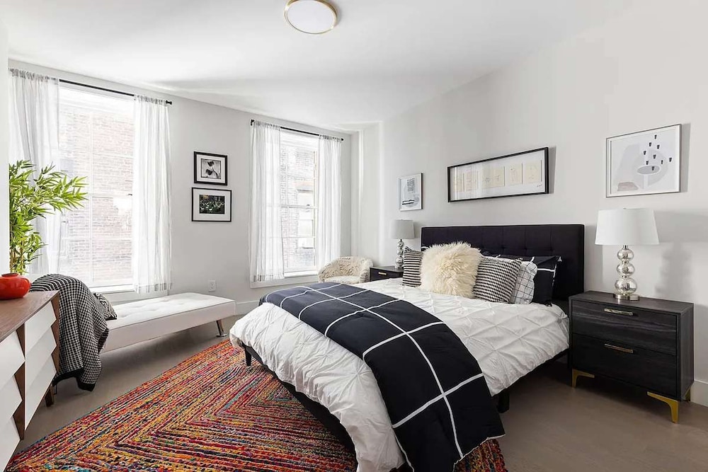 Gilded Loft by Rove Travel 2BR Vibrant Loft