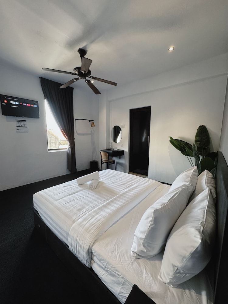 Quee Hotel