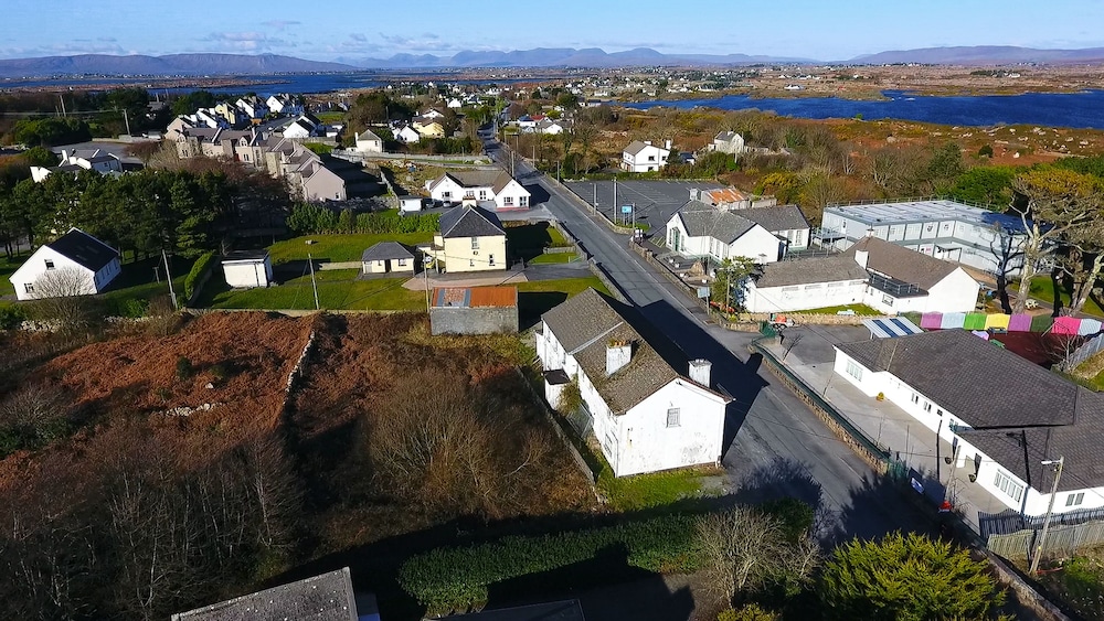 Carraroe Cottage