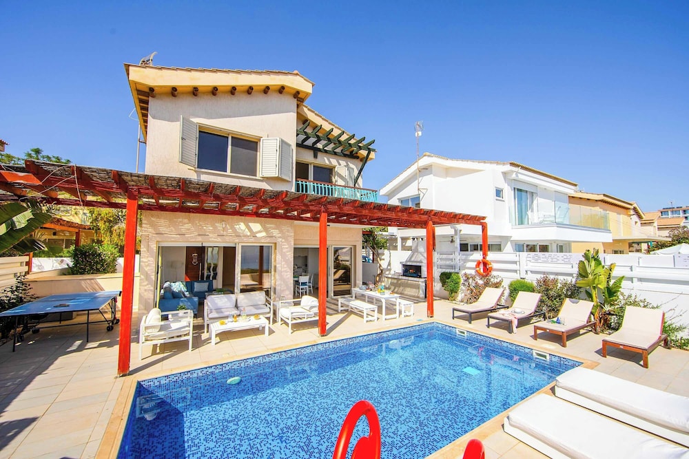 Protaras Artisan Seafront Villa 6