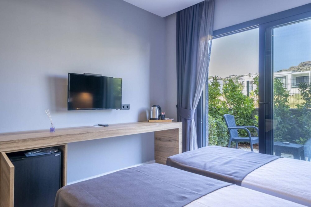 G ndo an Suites in Bodrum view 3