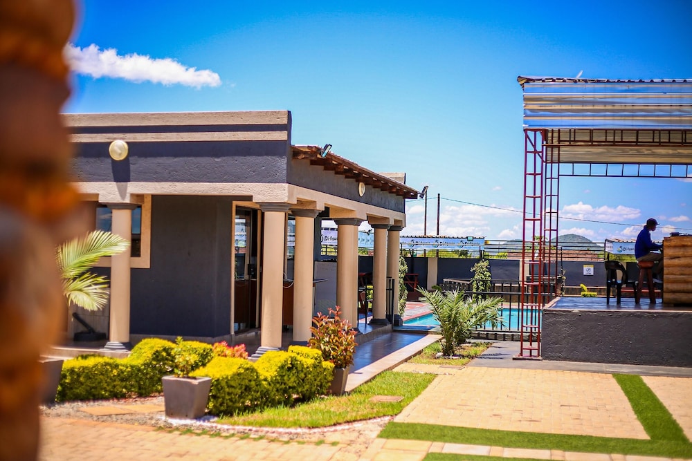 Dingwako Lodge
