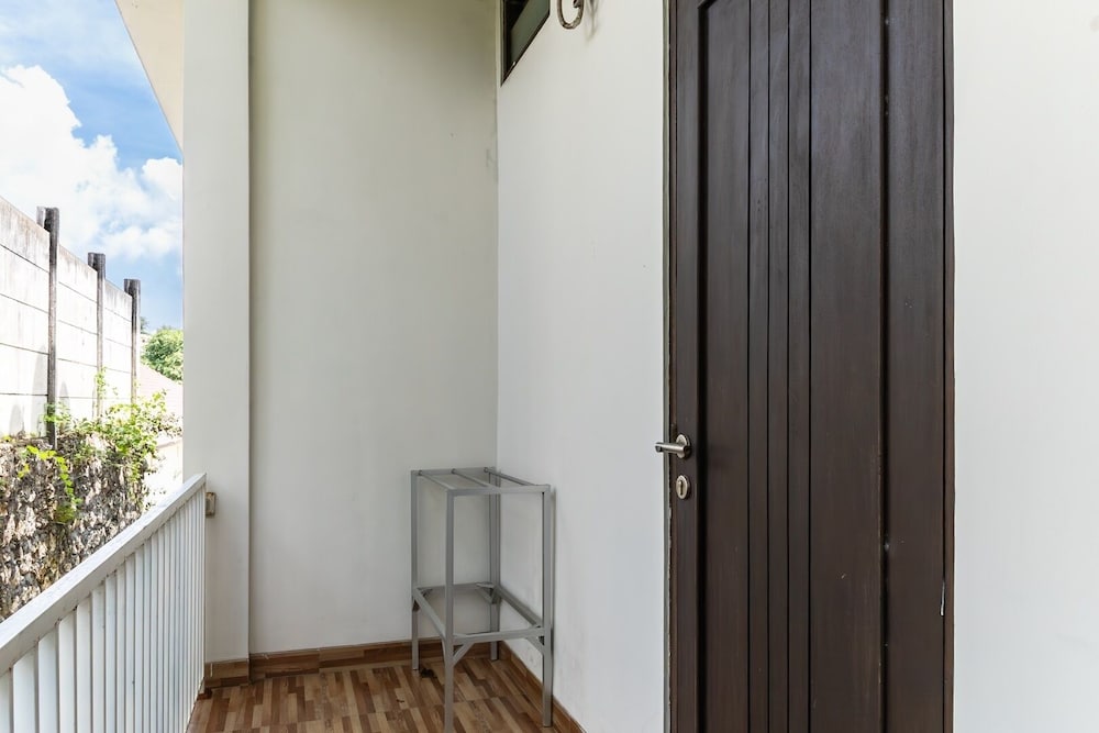 Kubu Deandari Guest House