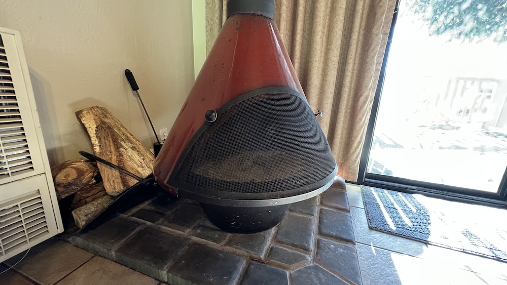 Fort Ross Lodge