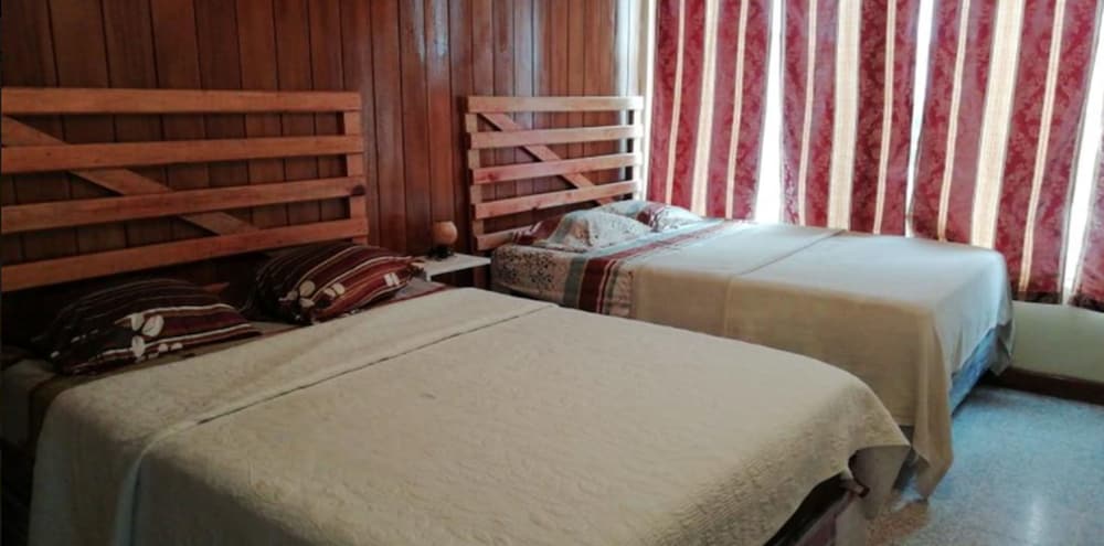 Guatemala City Vacations - Hotel Sinaloa 2 - Property Image 1