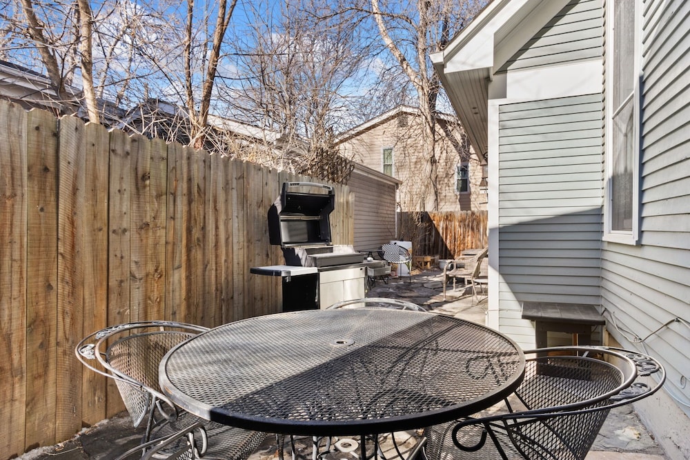 City Park Charm - Vintage Home w/ Modern Comforts