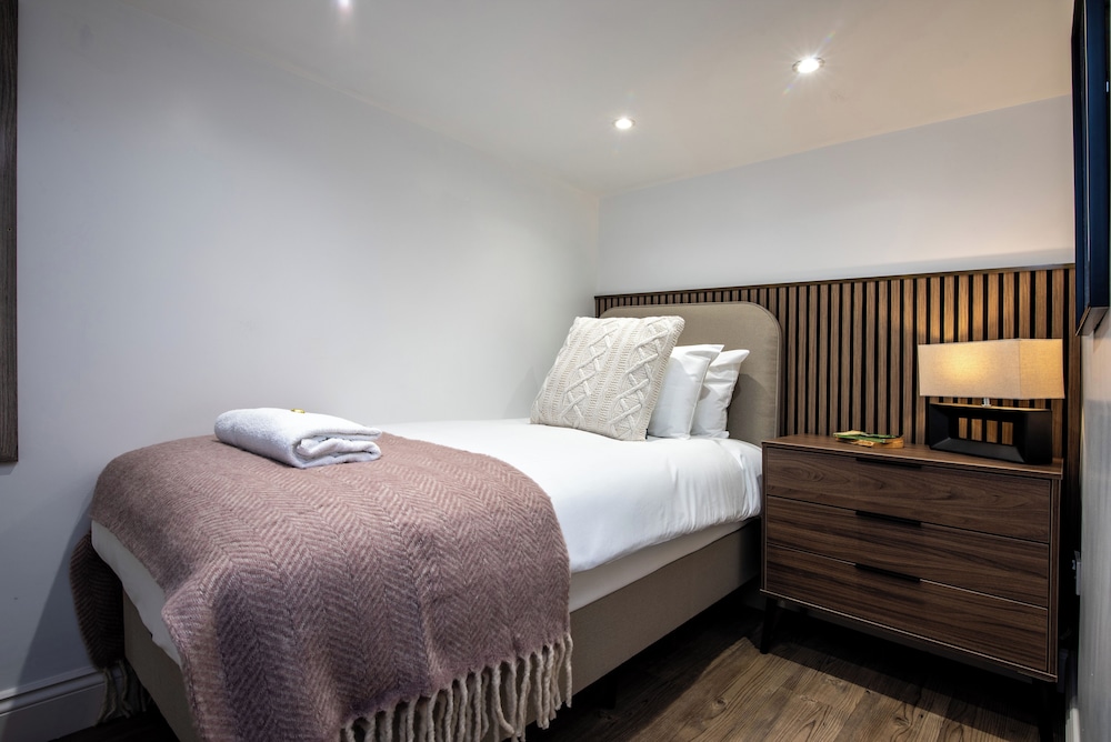 Elm Bank Suites