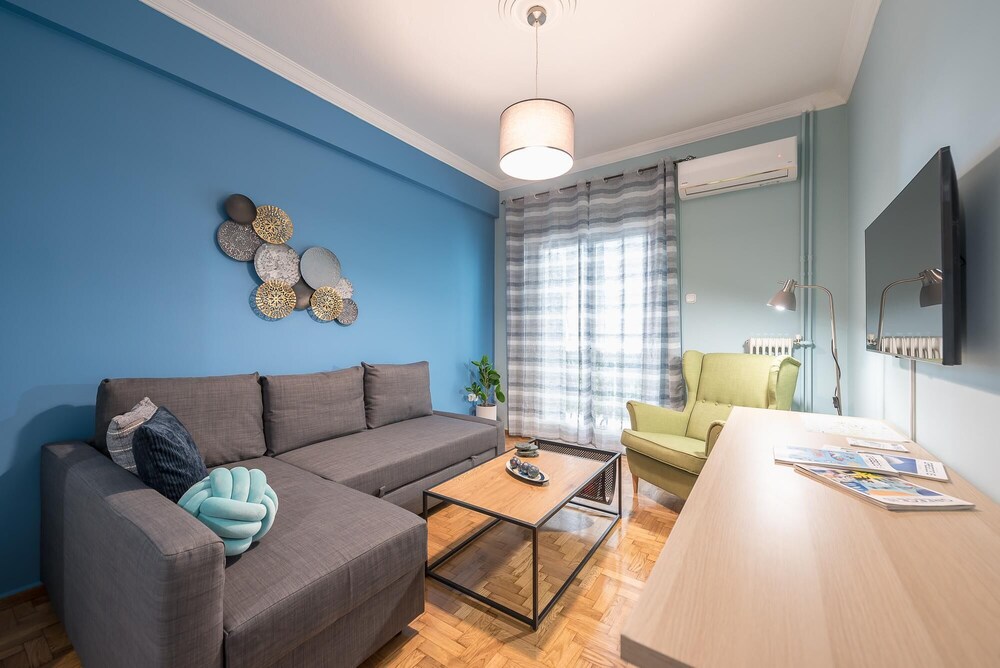 Boutique Acropolis Apartment by Cloudkeys photo 4
