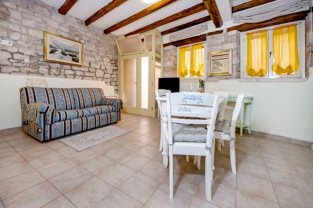 Rooms Sotto i Volti