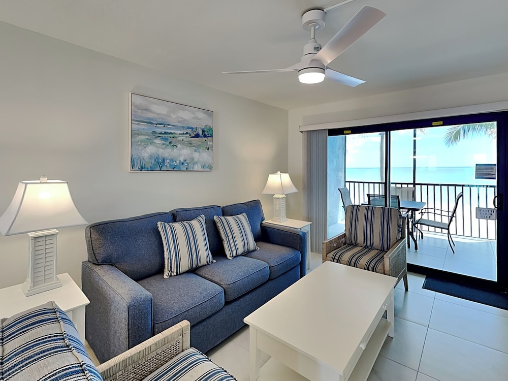 Seaside 2 by Distinctive Beach Rentals