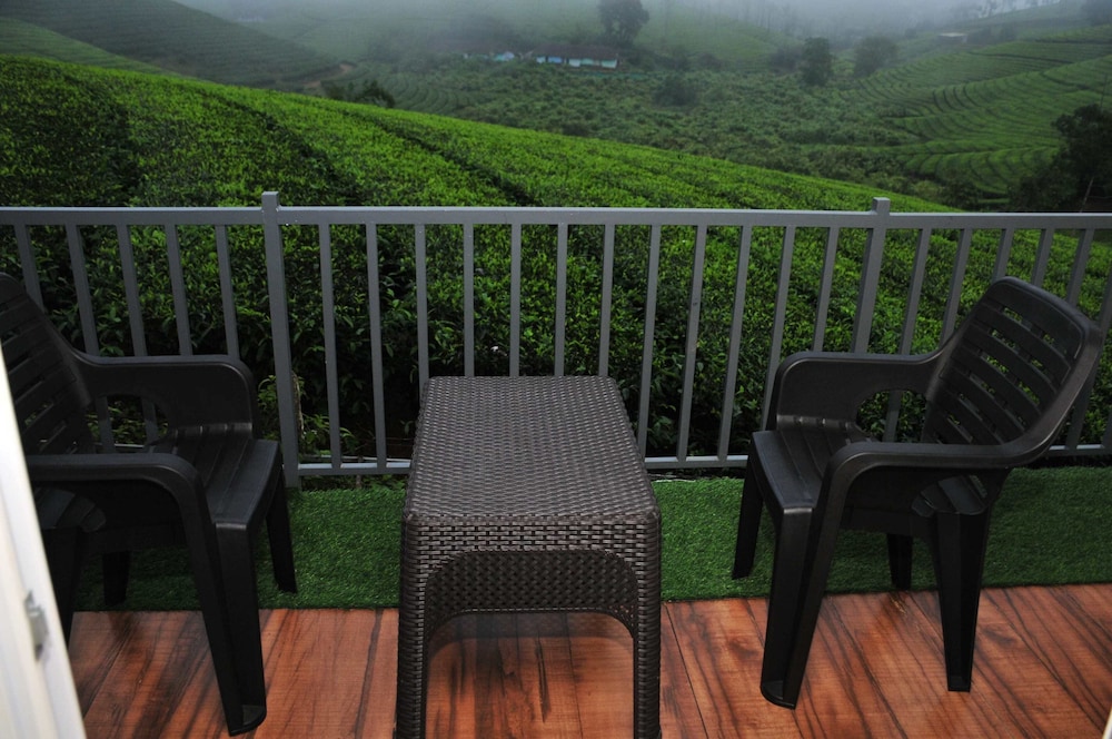 Kudaram County Resort