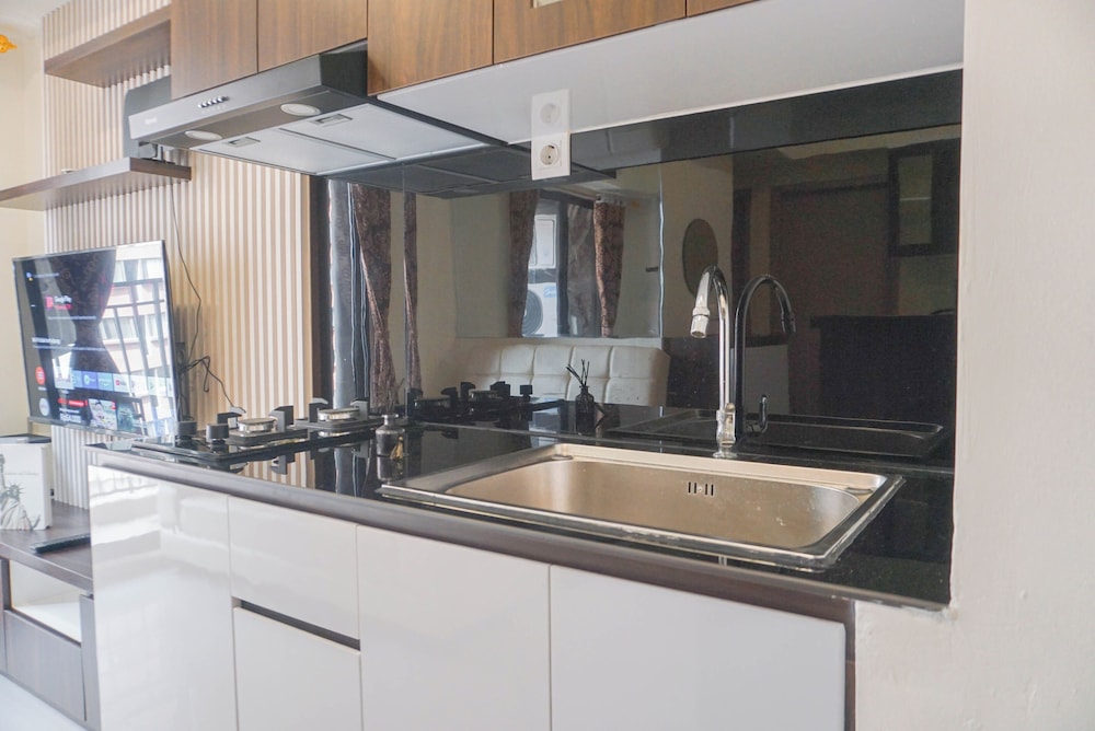 Warm And Modern Style 2Br At Meikarta Apartment