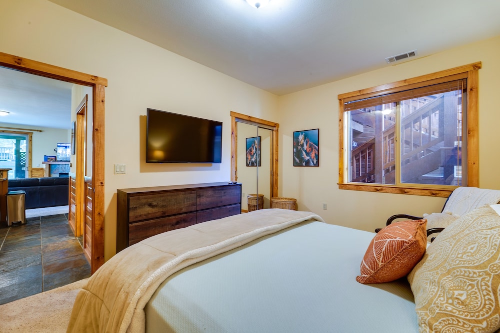 Boulders Truckee Condo Near Donner Lake + Skiing! view 2