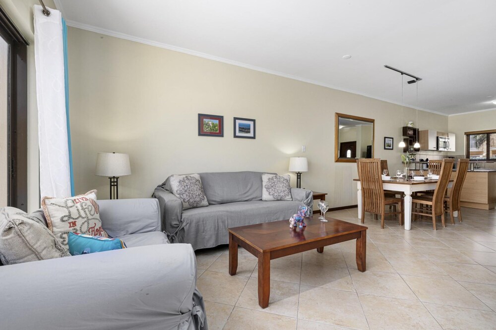 2br3ba Townhome Gold Coast Pool Tennis Gym