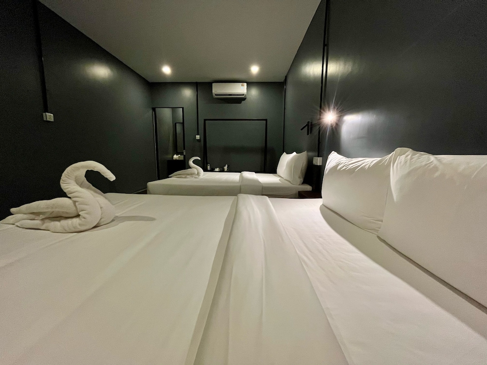 River Nest Hostel