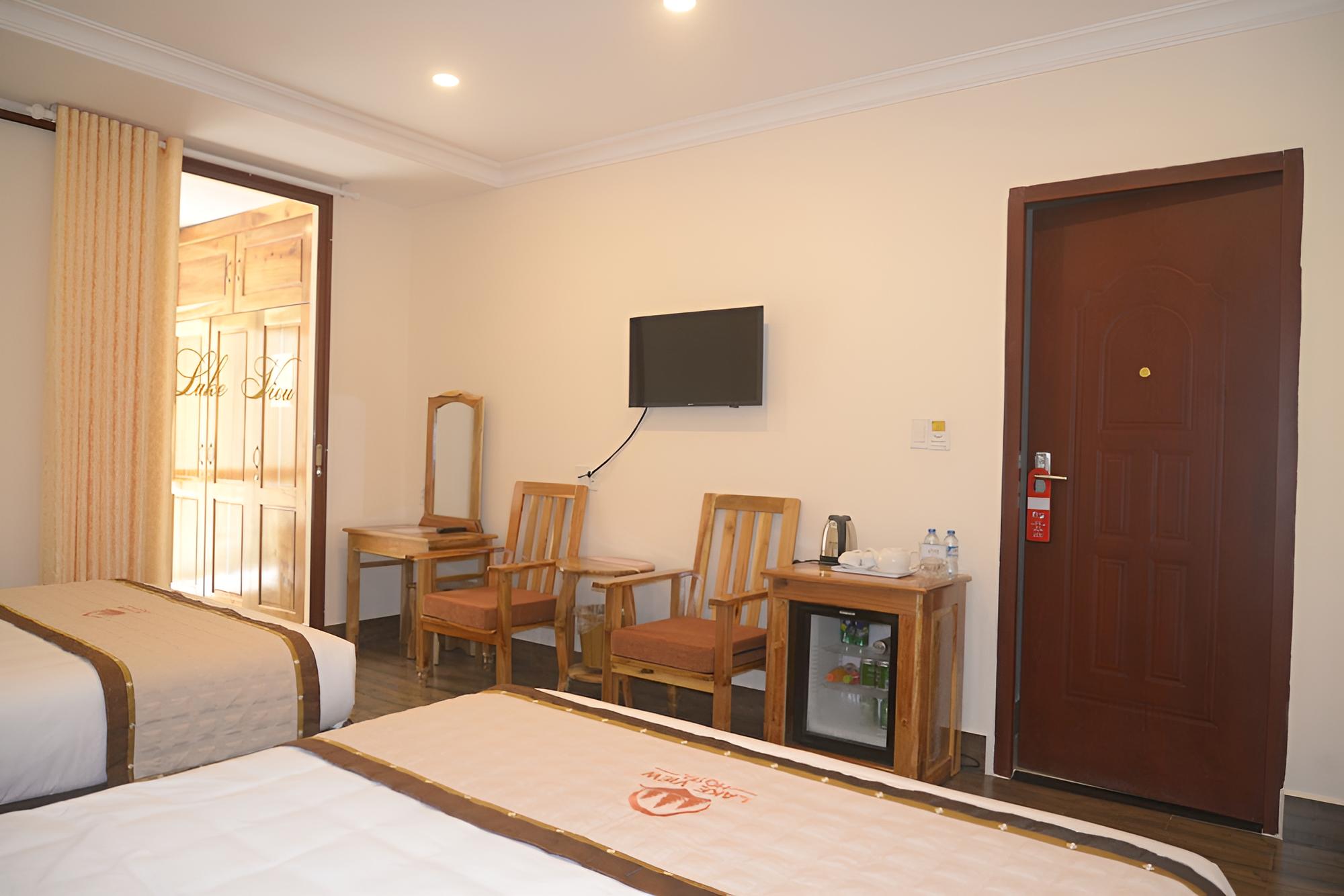 Lake View Hotel