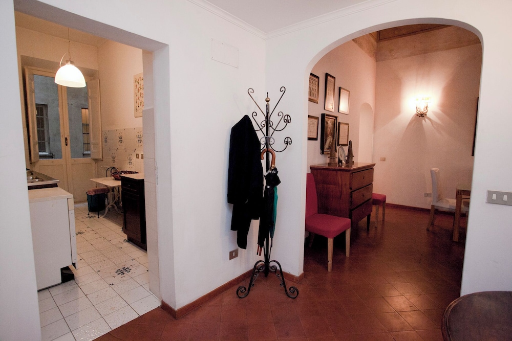 Via Giulia Apartments