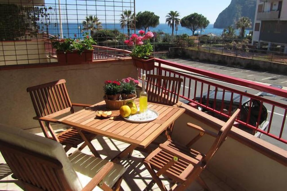 Come In Sicily - Beachfront Sant'Alessio photo 2