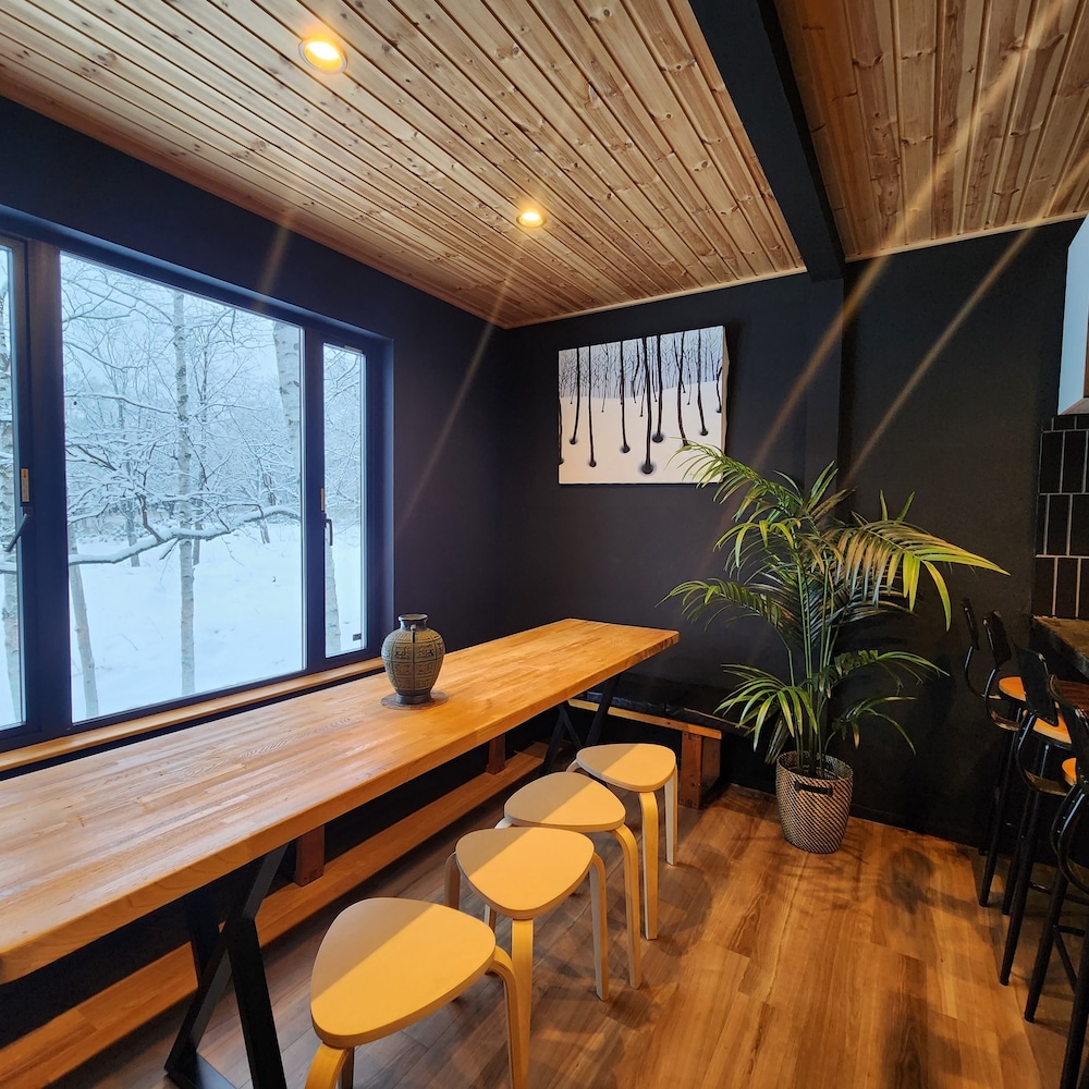 Hooting Owl Lodge