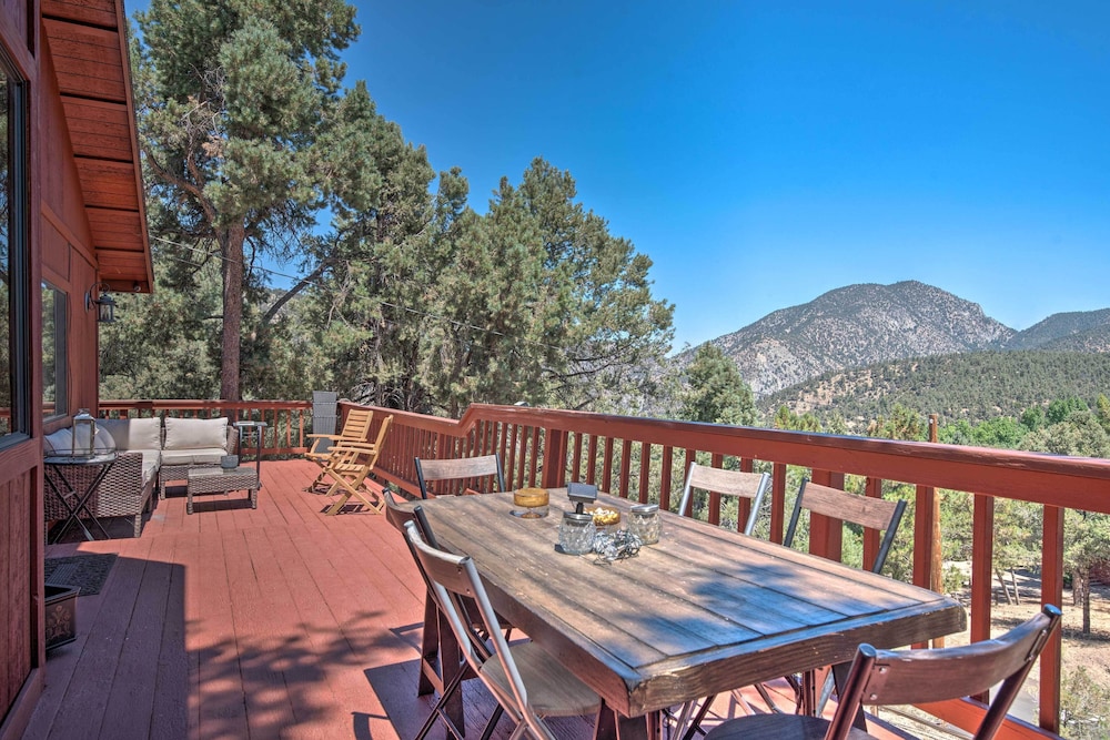 Cozy Pine Mountain Cabin: Hike, Bike, Fish Nearby! view 2
